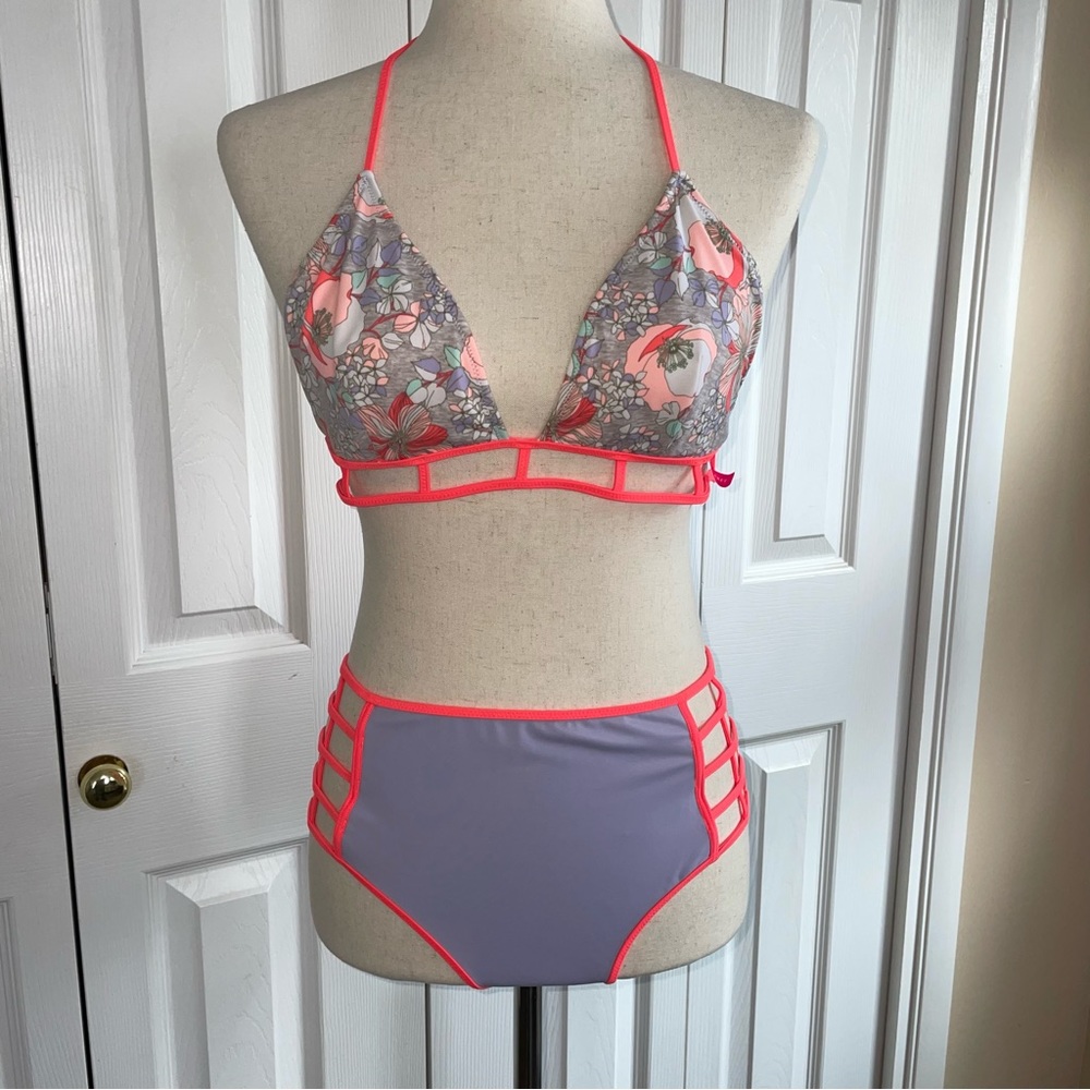 Victoria’s Secret bikini set bottom size M top size L